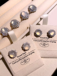 New Chinese Style White Agate Duck Egg Face Emerald Stud Earrings Womens Ring High-End Feeling Earrings Fashion Jewelry