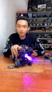 Mobil Remote Control Alloy Off-Road Car Mainan RC Mobil Climbing Car 2WD Powerful Dengan Lampu