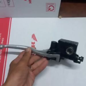Cùm trên bên phải Nissin 1/2 Bị Trầy ( Chưa Qua Sử Dụng )