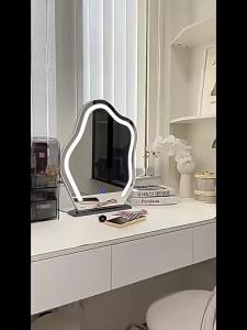 Luxurious Smart Lighted Makeup Mirror