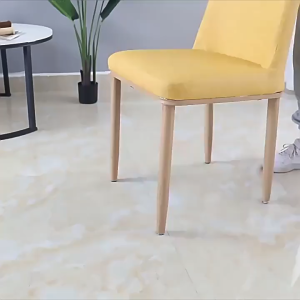 4pcs Tahan aus dan senyap Alas Pelindung Kaki Meja Kaki Meja Anti Slip Sarung Kaki Meja / Kursi