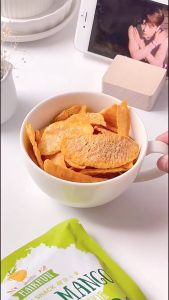 มะม่วงอบกรอบ 50 กรัม มะม่วง100% รสชาติจากมะม่วงแท้ ไม่มีน้ำตาลและสารกันบูด ไม่มีโซเดียมและคอเลสเตอรอล กลูเต็นฟรี