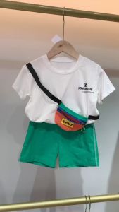 สำหรับเด็กผู้ชาย: กระเป๋าแบบ กระเป๋าใบเล็กเรียบง่ายสำหรับกระเป๋าใบเล็ก คอกลมกางเกง ขาสั้นลำลองหล่อๆ ชุดผ้าฝ้ายรับลมร้อน