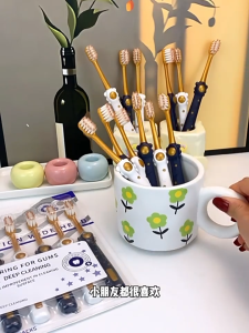 แปรงสีฟันลายการ์ตูนเด็ก 6 ด้าม ขนนุ่ม <0.12 มม. แปรงลึกถึงฟันกราม สำหรับเด็ก 3-12 ขวบ