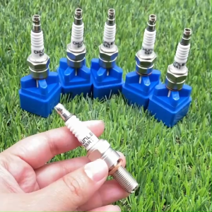 หัวเทียน B8RI 3เขี้ยว อิริเดี่ยม WAVE110-i/DREAM/NMAX/AEROX/XMAX/wave125ใส่ได้หลายรุ่น(ราคาต่อ1ชิ้น)