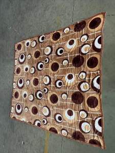 Quilted Blanket 1kg with Circular Pattern - Soft and Cozy for Bedroom Use - Indoor Living Room or Bedroom Setting random design and colour