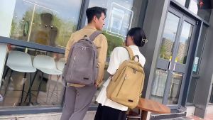 Tas Backpack Biasa & Tas Canvas Kapasitas Besar: Pilihan Terbaik untuk Siswa Laki-laki dan Wanita