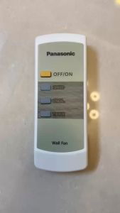 Remote điều khiển quạt treo tường Panasonic hàng đẹp . Tặng kèm pin sử dụng.