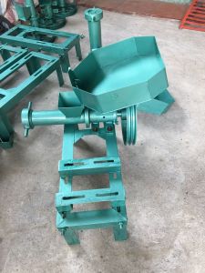 Máy ép cám viên trục ngang năng suất cao chưa motor và có motortặng kèm thêm 2 sàngdành cho các hộ gia đìnhcác trang trại nhỏ và vừa