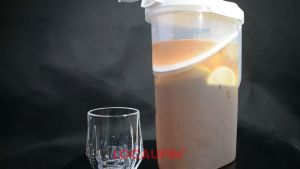 Refrigerator Door Water Pitcher With Strainer And Press Lid Fridge Beverage Container Push Type Jug Water Juice Drinks