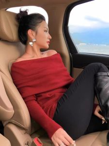 HUOLISI | Lucky Year Red Off-shoulder Sweater
