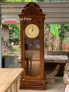 lemari jam / lemari hias ruwangan kayu jati