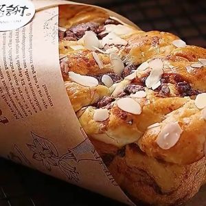 กระดาษไขรองอบ (ลายหนังสือพิมพ์) กระดาษรองอบสีน้ำตาล / สีาว