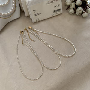 Ultra-Fine Strong Light Small Bead Pearl Necklace Luxury Sensation Hollow Circle Design Womens Fashion Jewelry Crystal Material