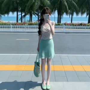 CHANGTONG | Youthful Gentle Style Outfit Set 1 Top 1 Skirt
