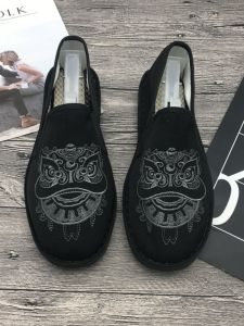 Spring New Fashionable Embroidered Mens Casual Shoes Versatile Cloth Shoe Style Low Cut Breathable Flat Heel Rubber Bottom