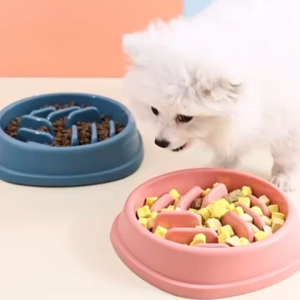 ชามสำหรับใส่อาหารสุนัข เพื่อเป็นการฝึกให้สัตวเลี้ยงกินช้าลง ช่วยลดการสำลักของน้องๆที่ทานไว มีแผ่นกันลื่น ป้องกันการลื่นของฐานรอง