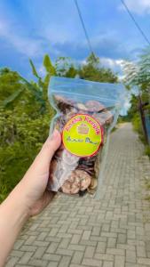 promo cod keripik pisang coklat 4.000 berat 100gr kemasan standing pouch