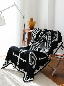 Winter Thicken Thermal Cover Blanket Nap Wool Blanket Scandinavian Geometric Minimalist Decorative Blanket Black and White Indian New Arrival