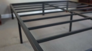 YAMY Iron Bed Frame Queen＆King Size High Load Bearing Heavy Duty Bed Frame Home Used
