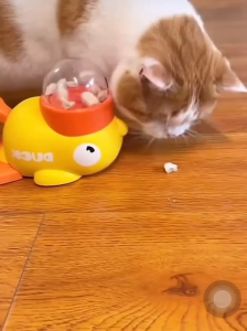 Dog Puzzle Feeder Interactive Pet Food Treat Dispenser Cartoon Duck Design Anti-slip Pet Automatic Feeder