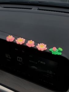 Car Creativity Lotus Leaf Dashboard Small Ornaments Desktop Screen Decorations Car Interior Design Accessories Ornament Ladies
