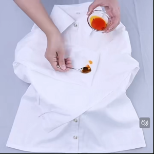 Lao Guan Jia Laundry Stain Remover For Grease & Oil Stains 150g Oxygen Cleaner Power Soak 衣物油渍去除剂爆炸盐