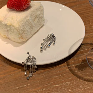 [Peach Tea] Beautiful Tassel Earrings for Women South Korea Online Influencer Refined Fancy Ear Clip Earrings