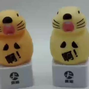 哪吒2魔童闹海周边土拨鼠玩偶会叫会发声音玩具解压捏捏乐车载Nezha 2: Children of Demons Roar in the Sea Groundhog Dolls Cry and Make Sound Toys for Relieving Stress Pinching and Music Car Mounted