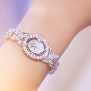 นาฬิกาข้อมือผู้หญิงเล็กๆ รุ่น 2527 ล้อมเพชร แบรนด์เนมแท้ ราคาล่าสุด รายสอง ชุดหมอน คู่ดิน อัพเดท สำหรับผู้หญิง