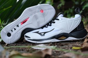 PROMO TERJANGKAW Sepatu Mizuno Wave Momentum 2 Mid Super Premium Import Sepatu Volly Promo Sepatu Voli Import Termurah Sepatu Badminton Sepatu Lari Pria Sepatu Olahraga Terlaris Sepatu Badminton Sepatu Olahraga Pria Wanita Sepatu Volly Ball 2021