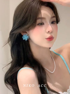 Elegant Floral Ear Cuffs for Women Transparent Fresh Sweet Style Fashionable Jewelry Ear Studs Alloy Material Handmade Craft