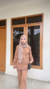 Antika Fashion - [ BISA COD ] Reika Set Cargo 2IN1 Bahan Knite Aster Rib Aplikasi Sablon Setelan Wanita Dewasa Imut dan Lucu Terbaru 2025