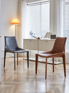 Nordic Luxury Saddle Leather Dining Chair Modern Simple Back Designer Island Chair Italian Minimalist Home Use Furniture