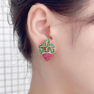 SEQUITO Charming Women Jewelry Pave Setting Red Green AAAAA Cubic Zirconia Yellow Gold Plated Sweet Strawberry Shape Big Stud Earrings Party Clothing Accessories SE947