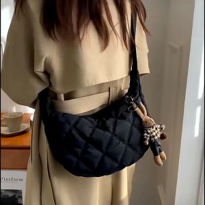 JIVIVIL Túi Đeo Chéo Vai Họa Tiết Thêu Sức Chứa Lớn Thời Trang Hàn Quốc Mới Phổ Biến Cho Nữ