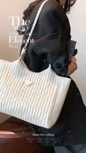 กระเป๋าใบใหญ่สะพายไหล่แบบเรียบหรูแฟชั่นสำหรับผู้หญิงกระเป๋าโท้ทสายโซ่ความจุใหญ่สำหรับเดินทางทำงานแบบใหม่ปี2023