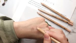 (Ready Stock)MIDNIGHT COOL Waterproof Natural Plant Dark Eye Circle Concelaer Pencil