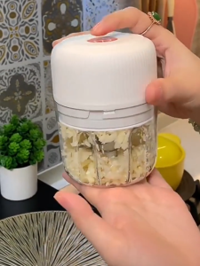 YOWXII Electric Garlic Chopper Meat Grinder Garlic Masher Machine Multi Portable Food Processor Garlic Crush USB Wireless Electric Mixer Household Fruit Vegetable Chopper Kitchen Cooking Tools