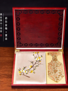 SHUOYA | Handcrafted Sichuan Embroidery Silk Scarf Tie Gift Box Set