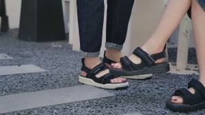 Shoes made in putian  nb Mens Sandals Beach Shoes Summer Wave New Balance 3205 Magic Tape Casual Slippers Dual-use