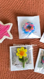 Gantungan Kunci Bunga Tangkai Lucu/Keychain Bunga Kecil Pipe Cleaner Flower Gantungan Kunci Kawat Bulu | Keychain Pipe Cleaner | Souvenir Pernikahan Bunga Daisy Tangkai