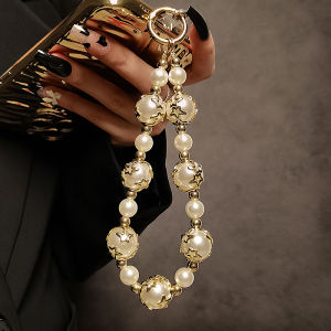 Luxury Golden Star Pearl Handheld Chain Key Cover Shell Universal Womens Stylish Brand Mobile Phone Accessories Keychains