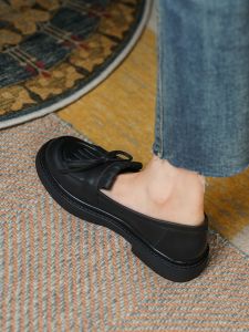 British Style round Toe Womens Flats Deep Mouth Soft Bottom Genuine Leather Shoes Fall Season New Fashion Tassel Butterfly Knot