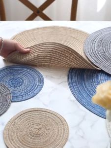 Gradient Elegant Placemats For Dining Table Heat-Resistant Round Design Washable Anti-Slip Coaster