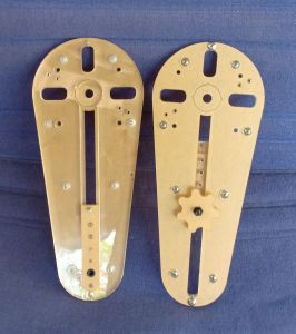 วงเวียนสำหรับทริมเมอร์(เจาะวงกลมและทำร่องไม้)ทำจากแผ่นอคลีลิคหนา5มม.2แผ่น