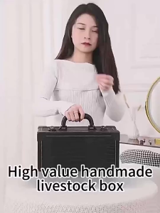 Stylish Crocodile Pattern Makeup Case - Portable Nail Eyelash & Brow Tool Box for Professionals