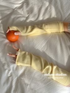 Dubai Pure Color Knit Sweater Gloves Half Finger Style Versatile Arm Cover for Women Ideal for Autumn and Winter Warmth