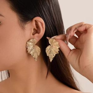 Ingemark Unique Maple Leaf Stud Earrings for Women Trendy 2024 Goth Geometric Vintage Piercing Earrings Jewelry Accessories New