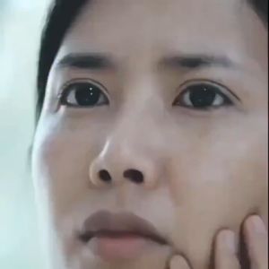 377 ครีมแก้ฝ้ากระ Spot removing essence เซรั่มแก้ฝ้าไวท์เทนนิ่งผิว 30ml ปรับสีผิวกระจ่างใส ผิวเรียบเนียน ให้ผิวขาวขึ้ ให้ความชุ่มชื้นต่อต้านริ้วรอย whitening Freckle Serum